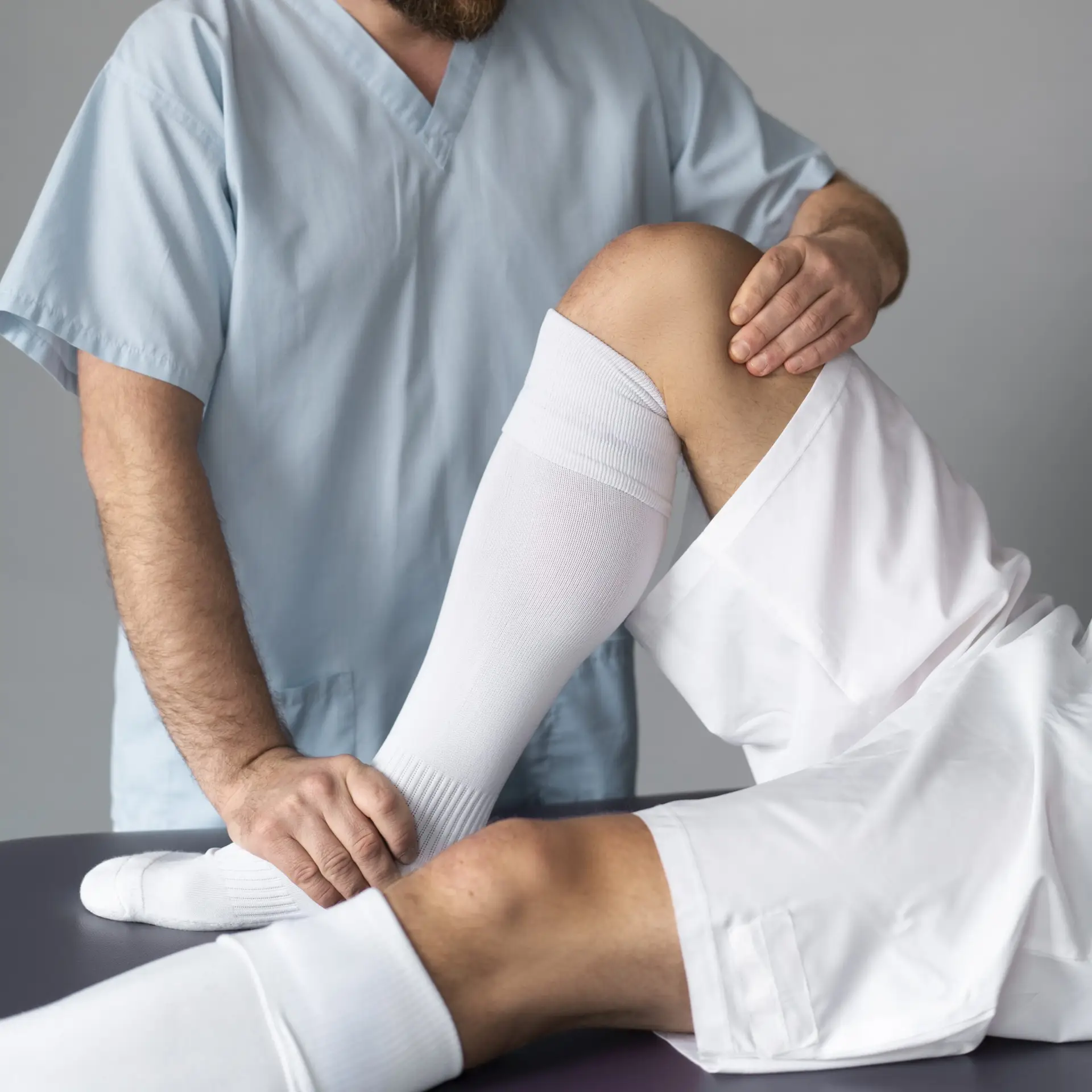 Orthopedic manual therapy for knee pain and joint rehabilitation